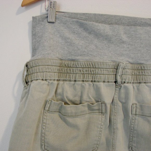 Thyme Maternity Shorts Beige Tan Khaki Cotton Frayed Raw Hem Size Medium - Picture 10 of 11
